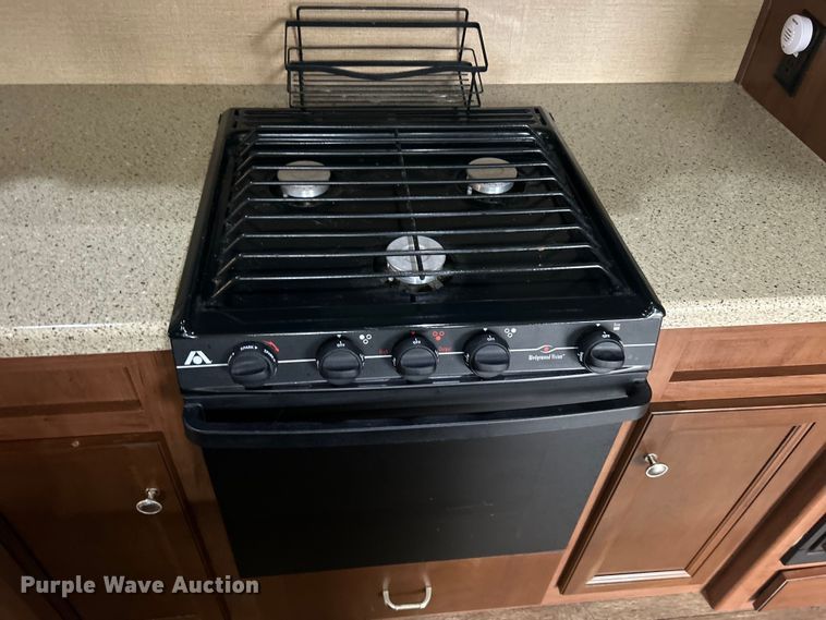 image for item EG1281 2015 Keystone RV Co. Denali camper