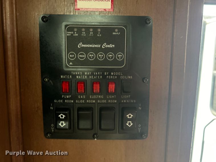 image for item EG1281 2015 Keystone RV Co. Denali camper