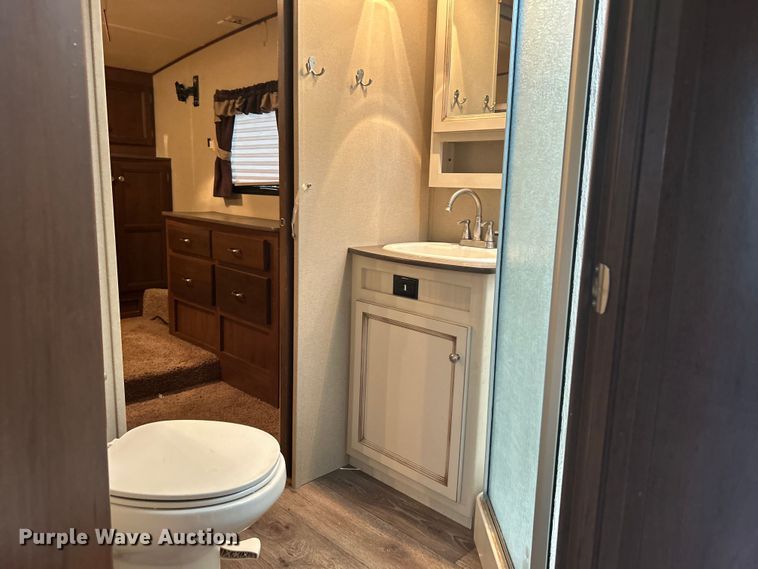 image for item EG1281 2015 Keystone RV Co. Denali camper