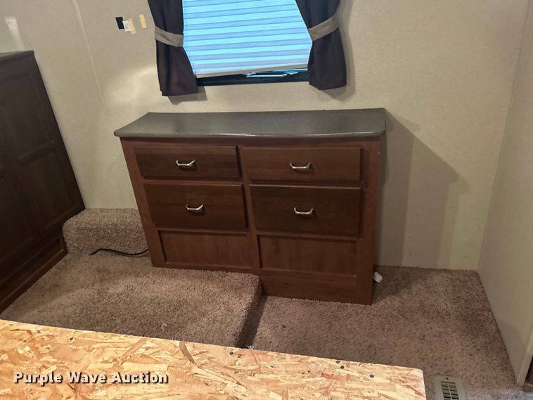 image for item EG1281 2015 Keystone RV Co. Denali camper