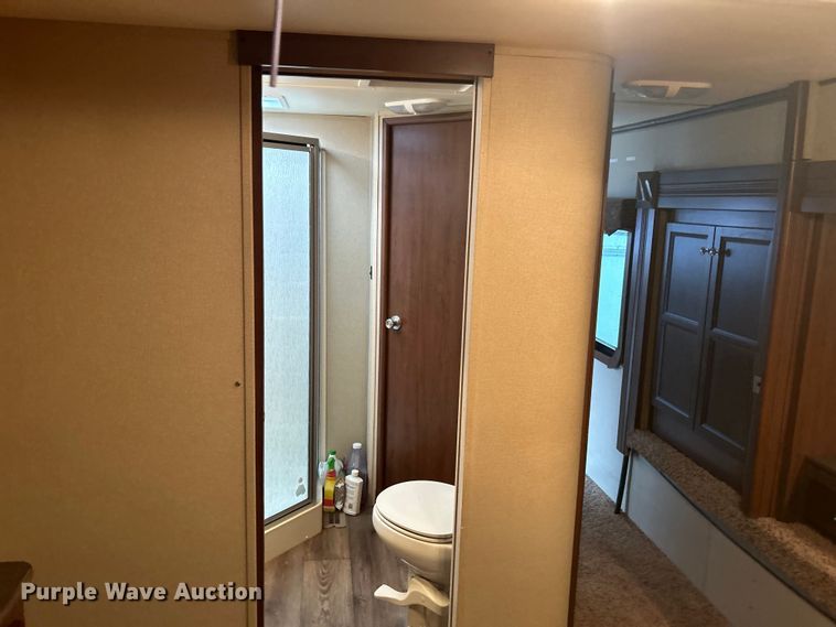 image for item EG1281 2015 Keystone RV Co. Denali camper