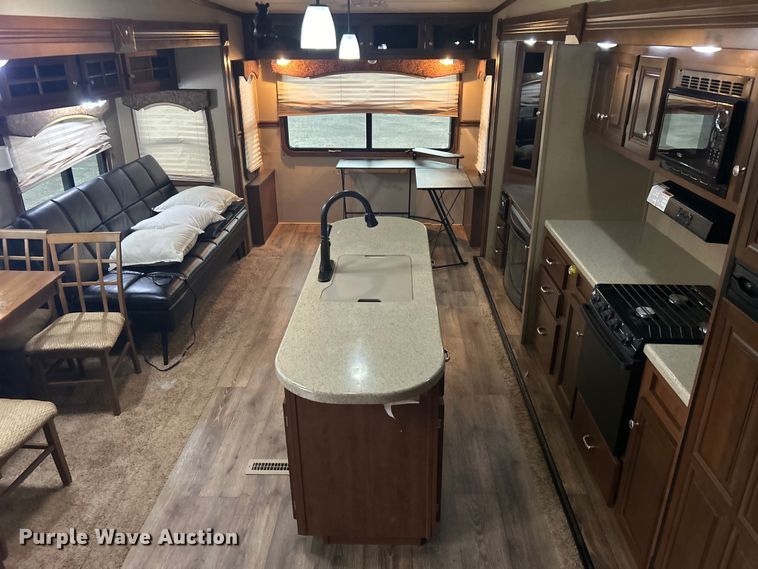 image for item EG1281 2015 Keystone RV Co. Denali camper