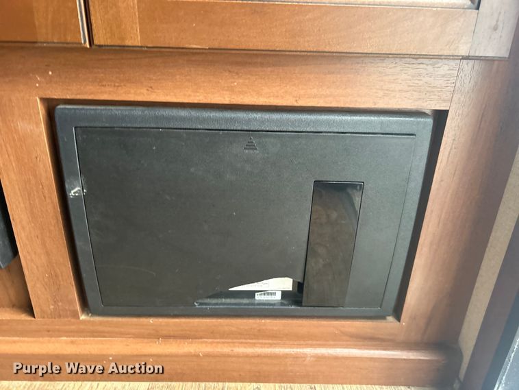 image for item EG1281 2015 Keystone RV Co. Denali camper