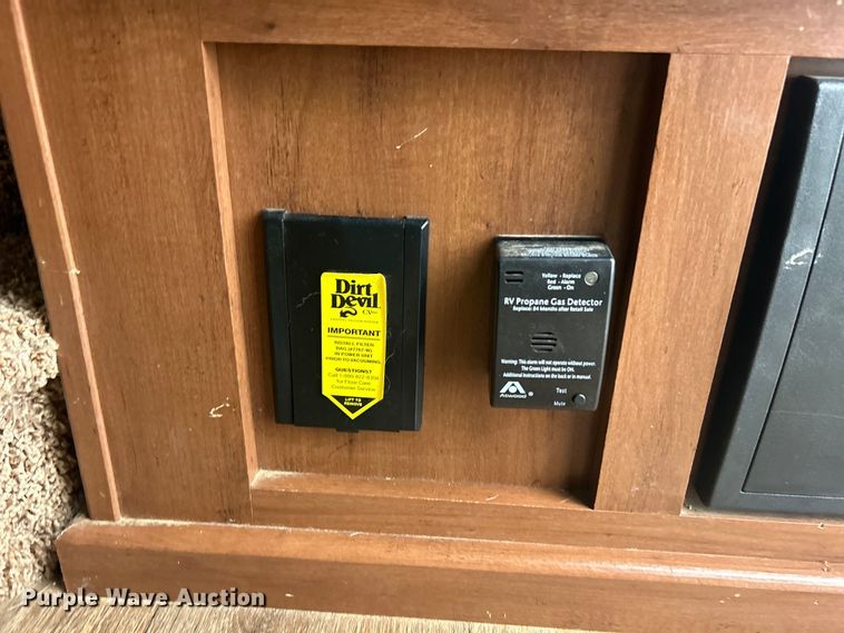 image for item EG1281 2015 Keystone RV Co. Denali camper