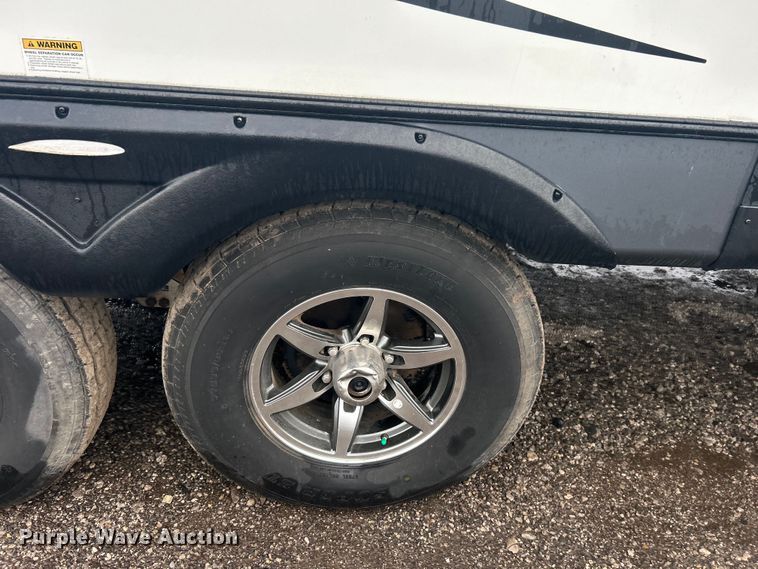 image for item EG1281 2015 Keystone RV Co. Denali camper