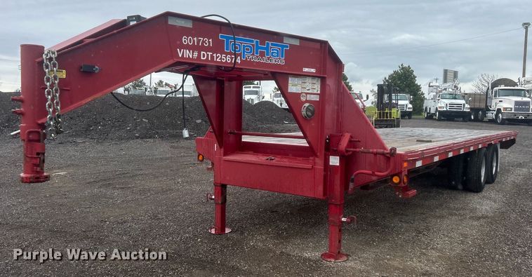 image for item EG1433 2013 Top Hat Industries, Inc. OTWG26X8.5-22.5E-F equipment trailer