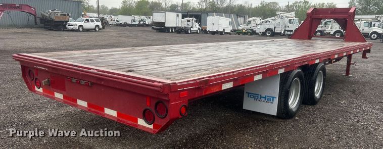 image for item EG1433 2013 Top Hat Industries, Inc. OTWG26X8.5-22.5E-F equipment trailer