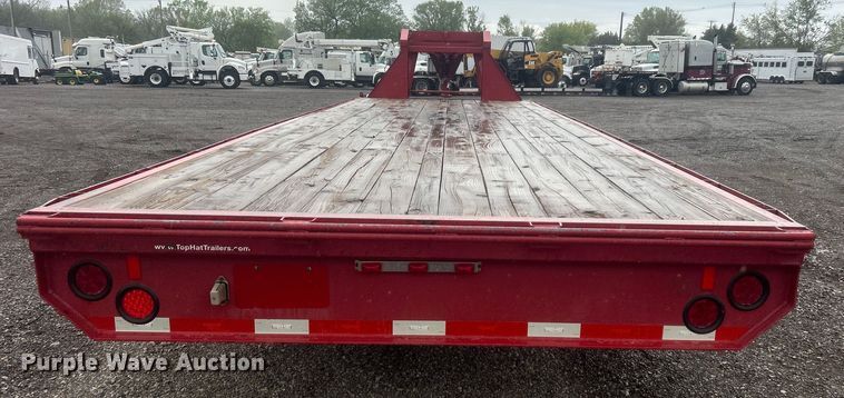 image for item EG1433 2013 Top Hat Industries, Inc. OTWG26X8.5-22.5E-F equipment trailer