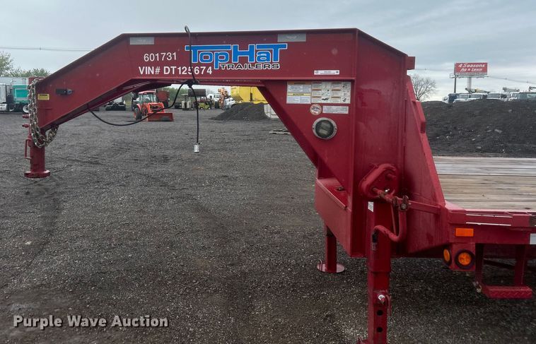 image for item EG1433 2013 Top Hat Industries, Inc. OTWG26X8.5-22.5E-F equipment trailer