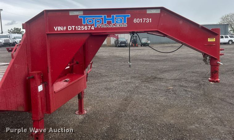 image for item EG1433 2013 Top Hat Industries, Inc. OTWG26X8.5-22.5E-F equipment trailer