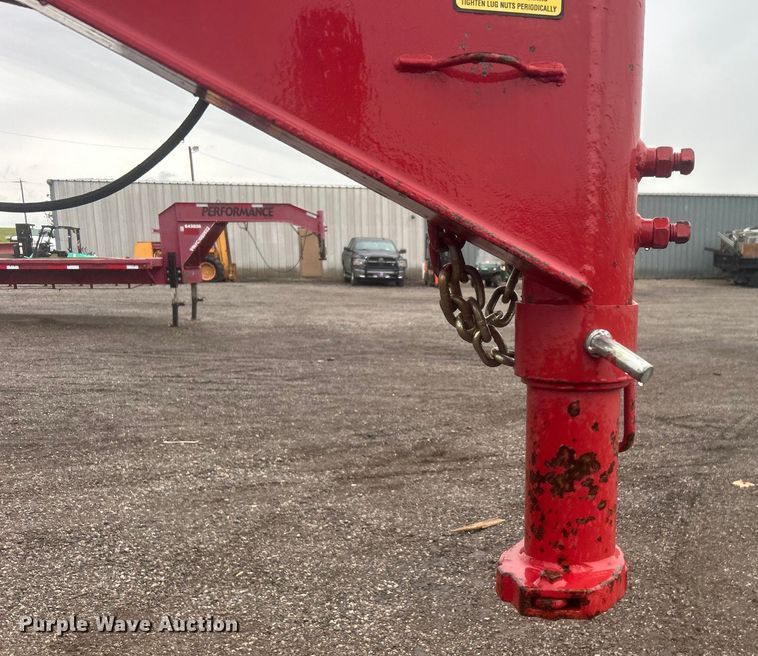 image for item EG1433 2013 Top Hat Industries, Inc. OTWG26X8.5-22.5E-F equipment trailer