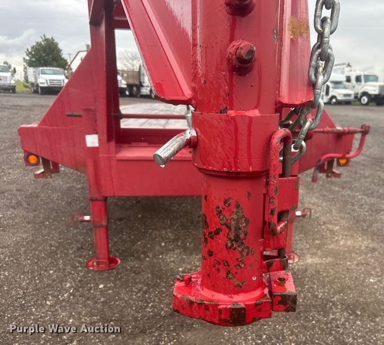 image for item EG1433 2013 Top Hat Industries, Inc. OTWG26X8.5-22.5E-F equipment trailer