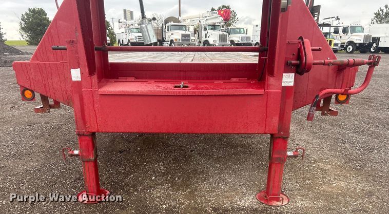 image for item EG1433 2013 Top Hat Industries, Inc. OTWG26X8.5-22.5E-F equipment trailer