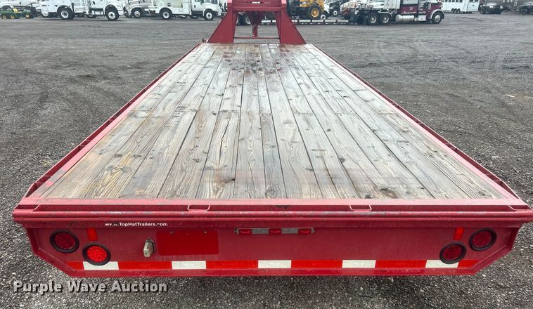 image for item EG1433 2013 Top Hat Industries, Inc. OTWG26X8.5-22.5E-F equipment trailer