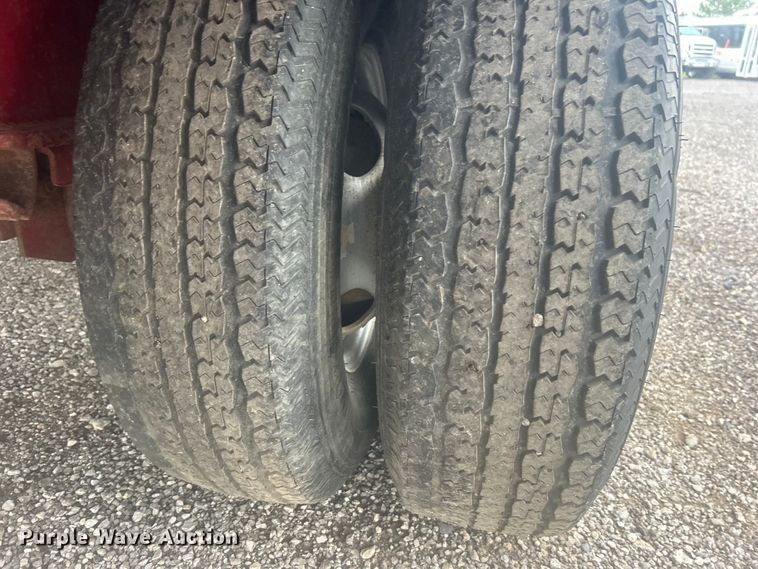 image for item EG1433 2013 Top Hat Industries, Inc. OTWG26X8.5-22.5E-F equipment trailer