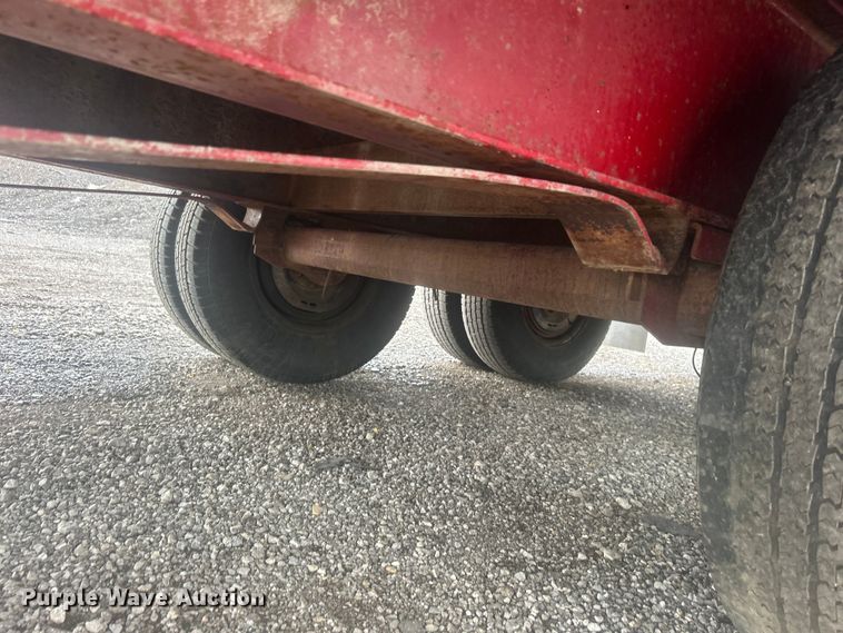 image for item EG1433 2013 Top Hat Industries, Inc. OTWG26X8.5-22.5E-F equipment trailer