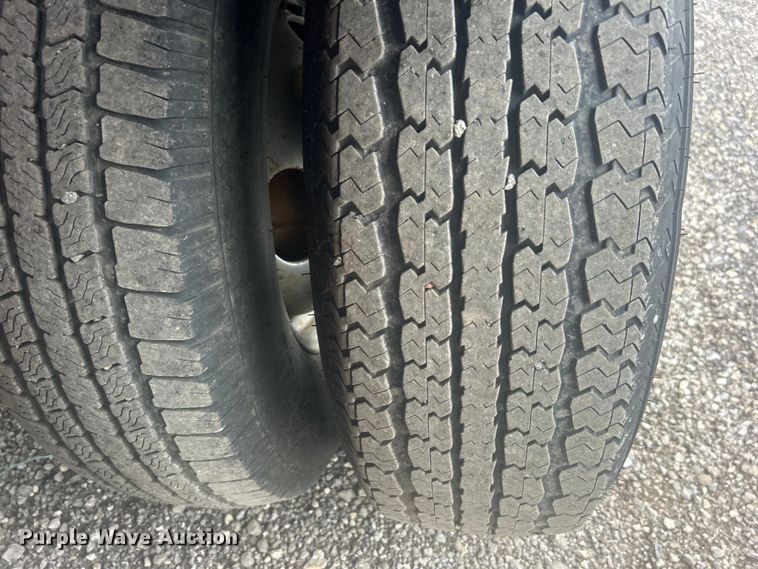 image for item EG1433 2013 Top Hat Industries, Inc. OTWG26X8.5-22.5E-F equipment trailer