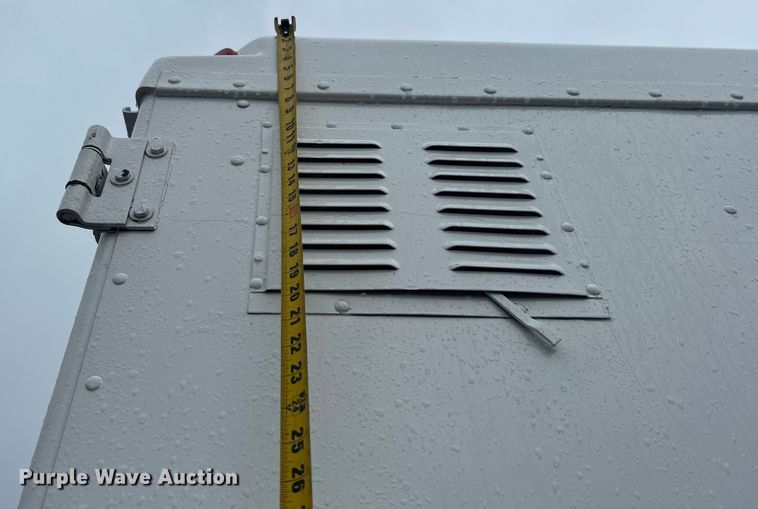 image for item EG1437 2000 Workhorse P30 delivery van