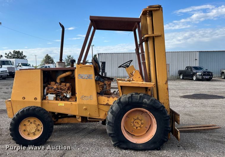 image for item EG1440 1989 Case 585E forklift