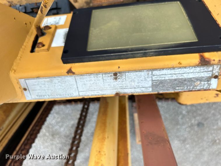 image for item EG1440 1989 Case 585E forklift