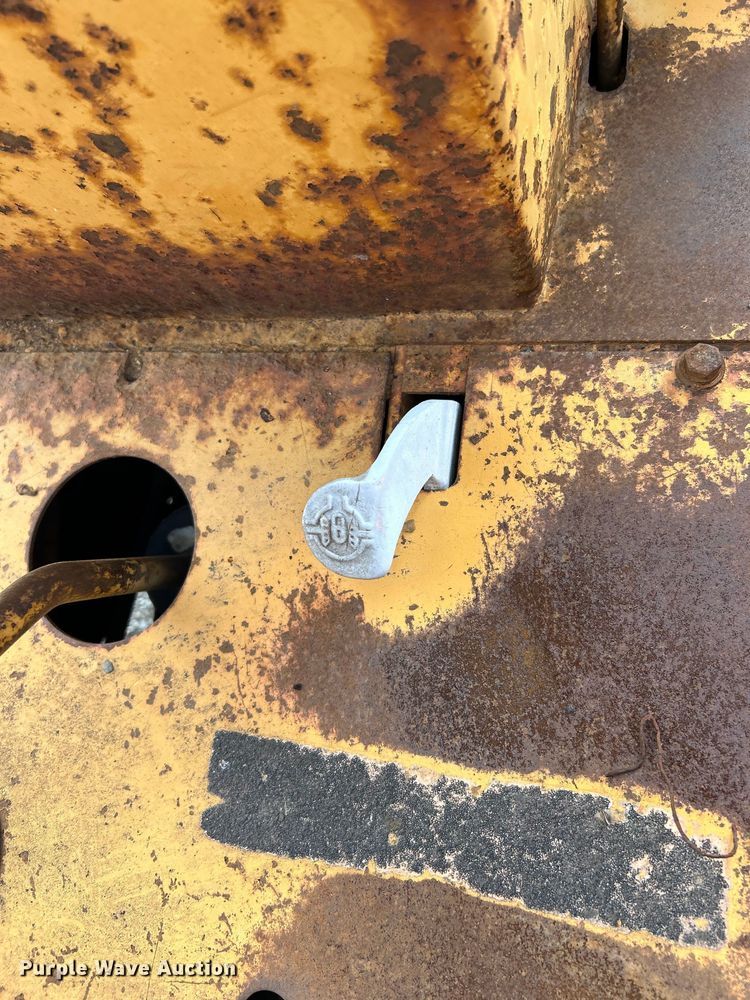 image for item EG1440 1989 Case 585E forklift