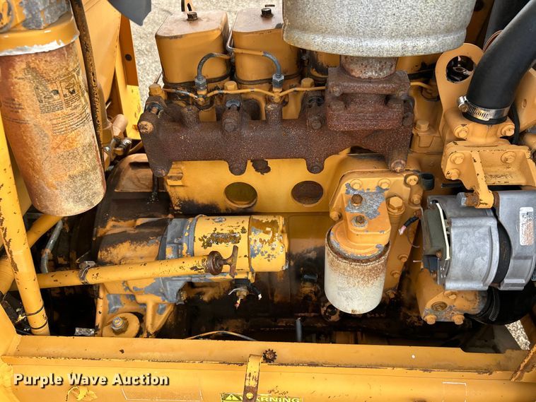 image for item EG1440 1989 Case 585E forklift