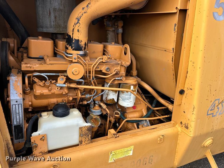 image for item EG1440 1989 Case 585E forklift