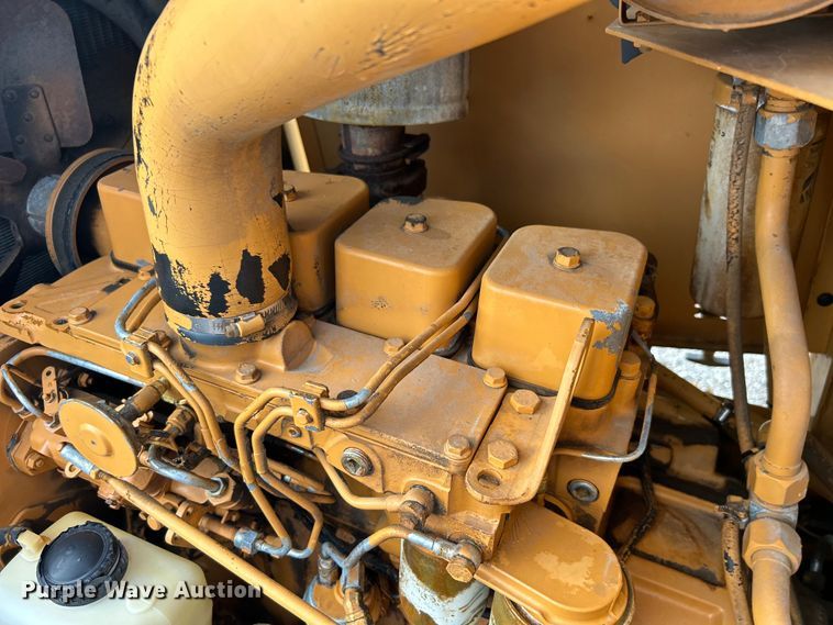 image for item EG1440 1989 Case 585E forklift