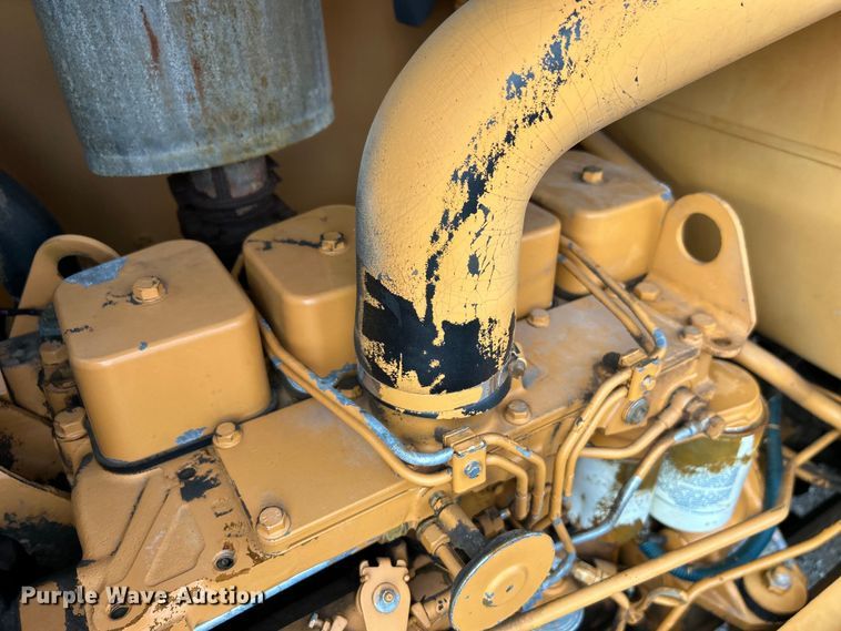 image for item EG1440 1989 Case 585E forklift