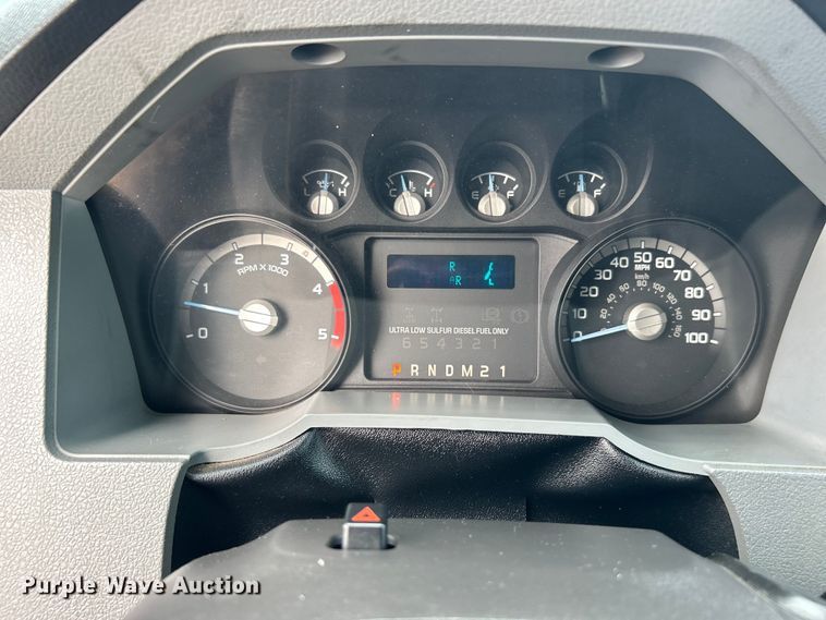 image for item EG1442 2016 Ford F650 Super Duty box truck