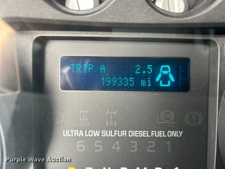 image for item EG1442 2016 Ford F650 Super Duty box truck