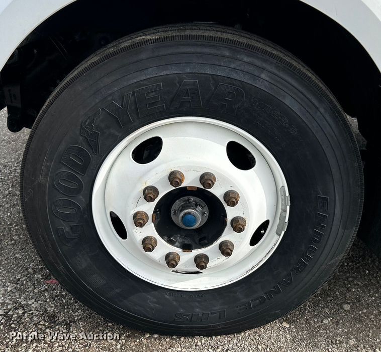 image for item EG1442 2016 Ford F650 Super Duty box truck