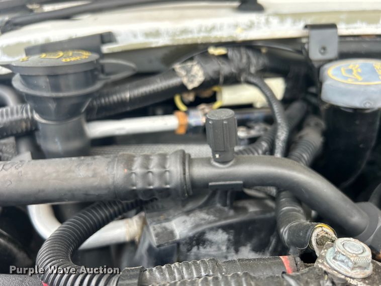 image for item EG1443 2001 Ford E450 shuttle bus