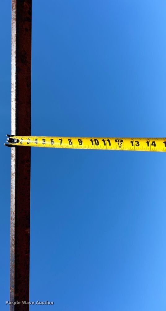 image for item EG1447 2000 Mack CH613 flatbed truck