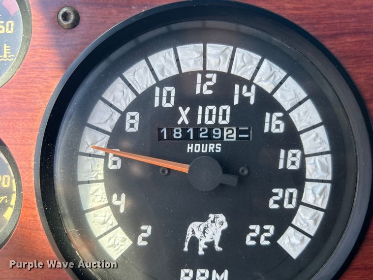 image for item EG1447 2000 Mack CH613 flatbed truck