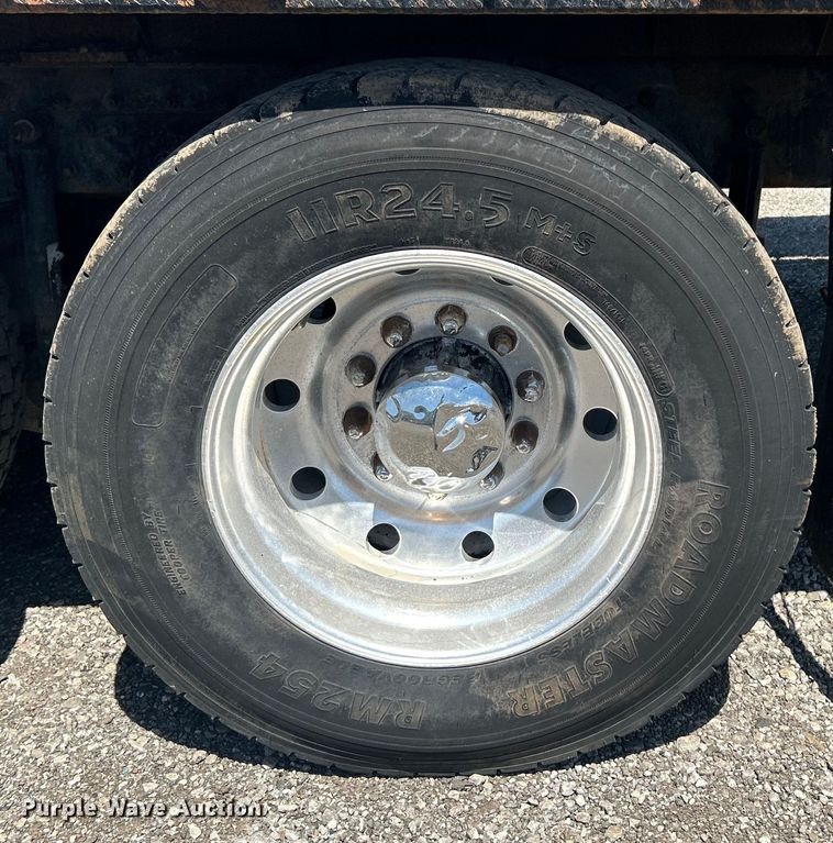 image for item EG1447 2000 Mack CH613 flatbed truck