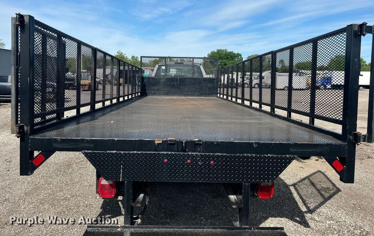 image for item EG1475 2017 Ford F650 Super Duty flatbed truck