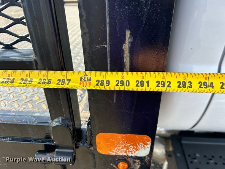 image for item EG1475 2017 Ford F650 Super Duty flatbed truck