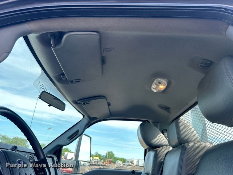 image for item EG1475 2017 Ford F650 Super Duty flatbed truck