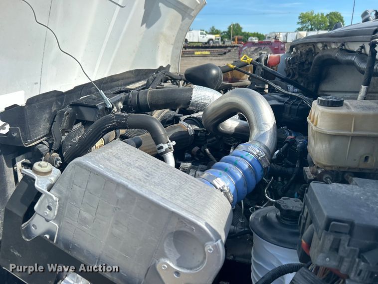 image for item EG1475 2017 Ford F650 Super Duty flatbed truck