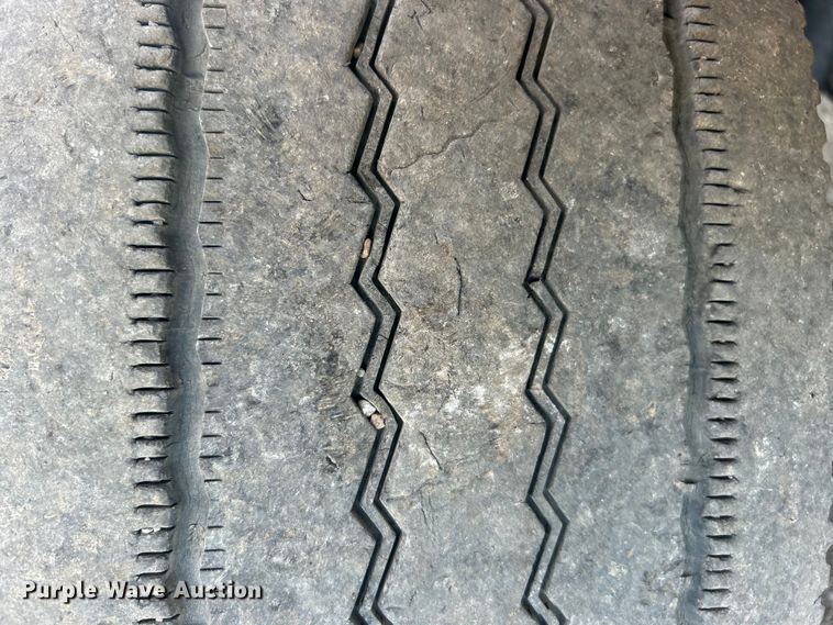 image for item EG1475 2017 Ford F650 Super Duty flatbed truck