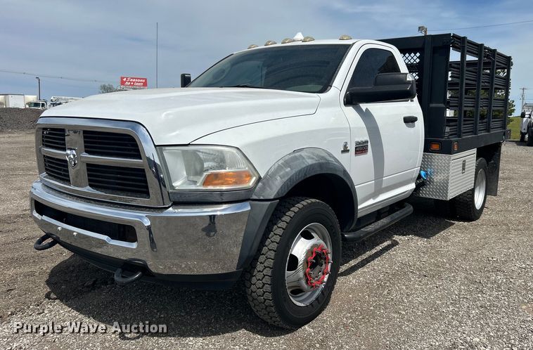 image for item EG1493 2011 Dodge Ram 4500HD flatbed truck