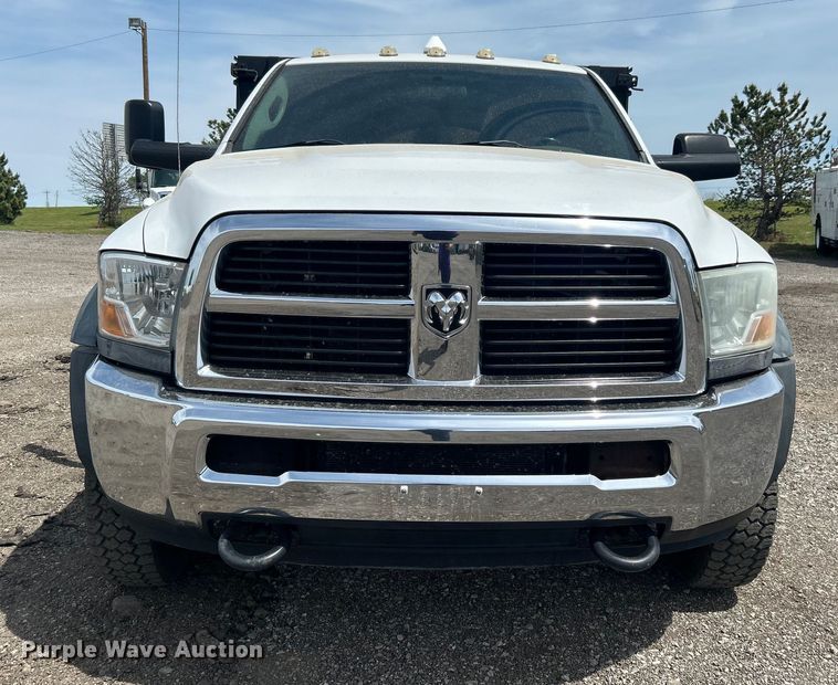 image for item EG1493 2011 Dodge Ram 4500HD flatbed truck