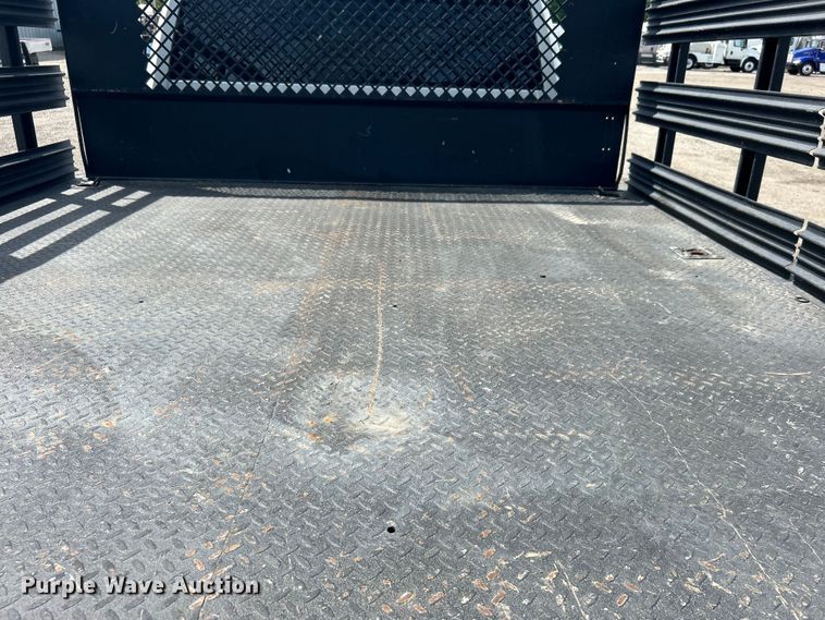 image for item EG1493 2011 Dodge Ram 4500HD flatbed truck