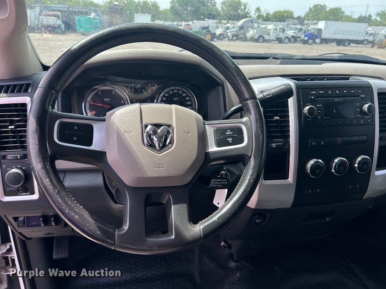 image for item EG1493 2011 Dodge Ram 4500HD flatbed truck