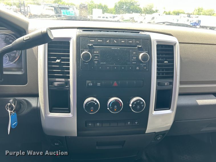 image for item EG1493 2011 Dodge Ram 4500HD flatbed truck