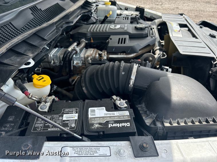 image for item EG1493 2011 Dodge Ram 4500HD flatbed truck