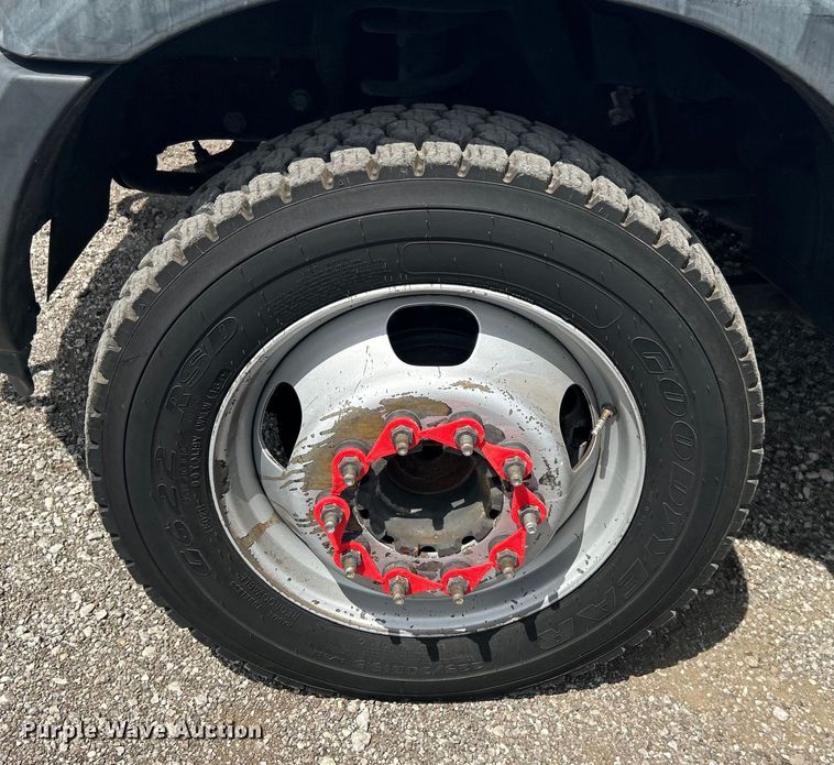 image for item EG1493 2011 Dodge Ram 4500HD flatbed truck