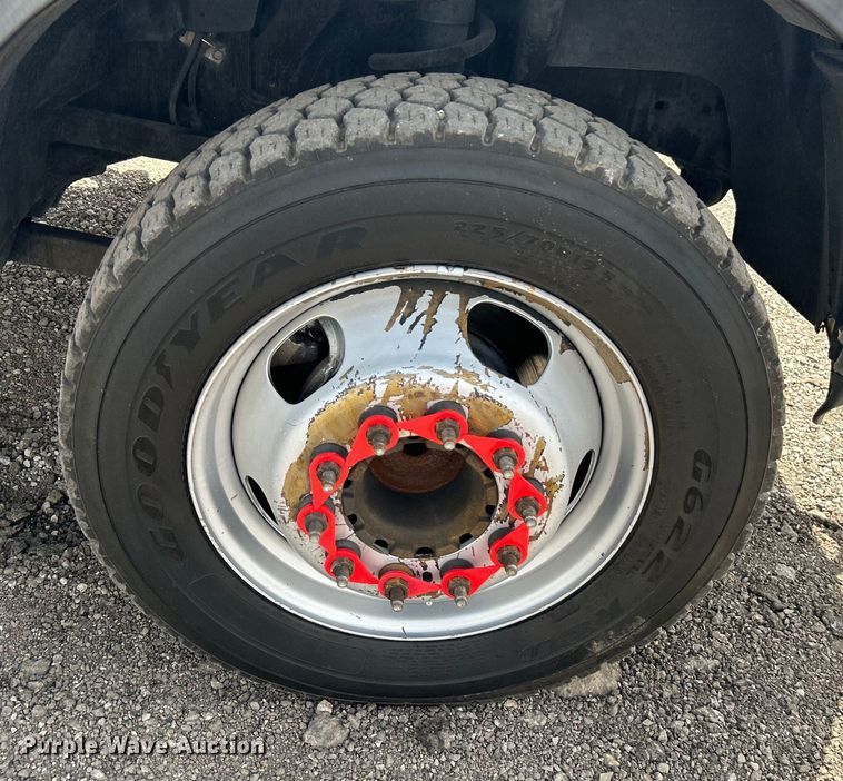 image for item EG1493 2011 Dodge Ram 4500HD flatbed truck