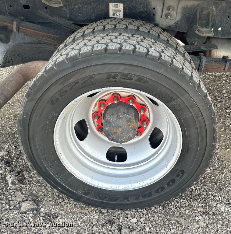 image for item EG1493 2011 Dodge Ram 4500HD flatbed truck